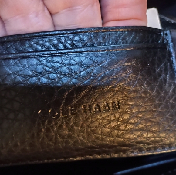 NWT Cole Haan Black Leather Handbag With Long Strap - Picture 3 of 7